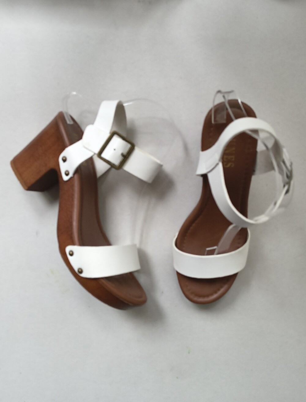 Dunes White Clog Sandals US 9M  Classic Block Heel